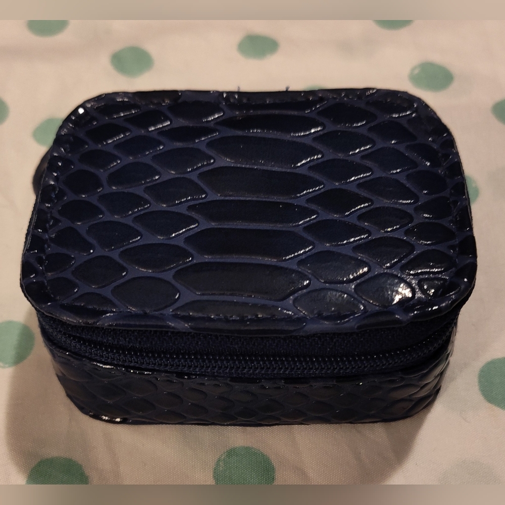 NWOT! Pill Container/Organizationer